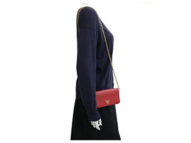 Borsa a tracolla in pelle rossa Prada Rosso - vista 10