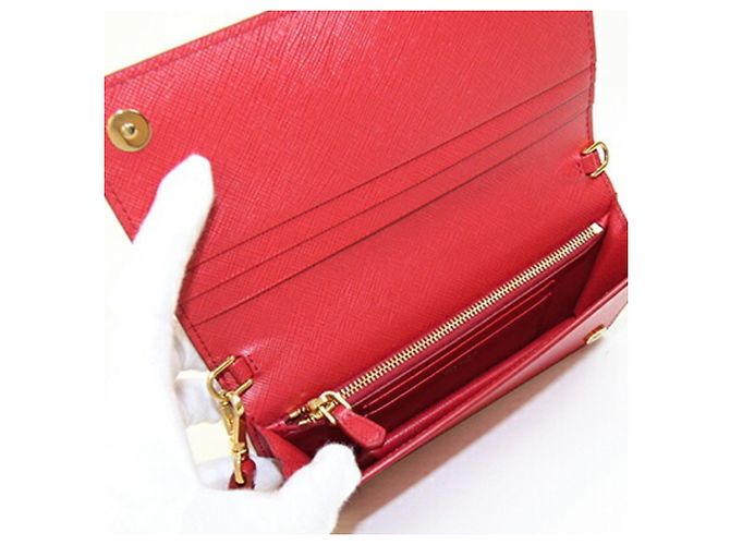 Borsa a tracolla in pelle rossa Prada Rosso - vista 3