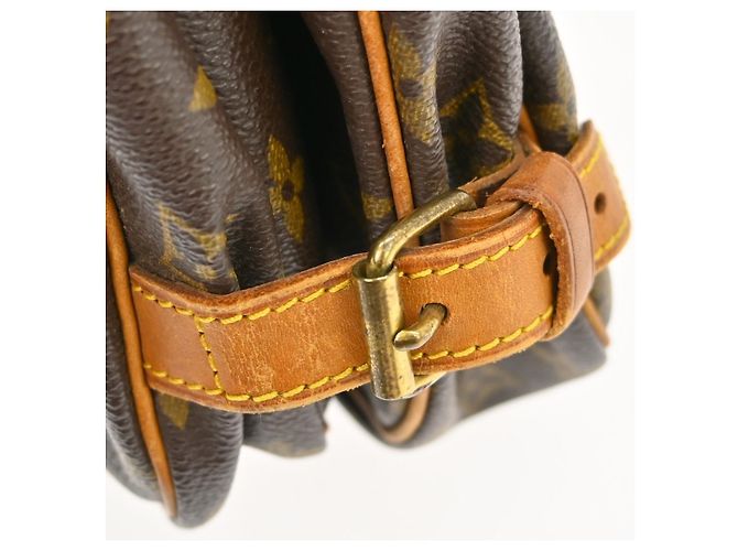 Borsa Louis Vuitton Saumur in Tela Monogram 30 Marrone - vista 4