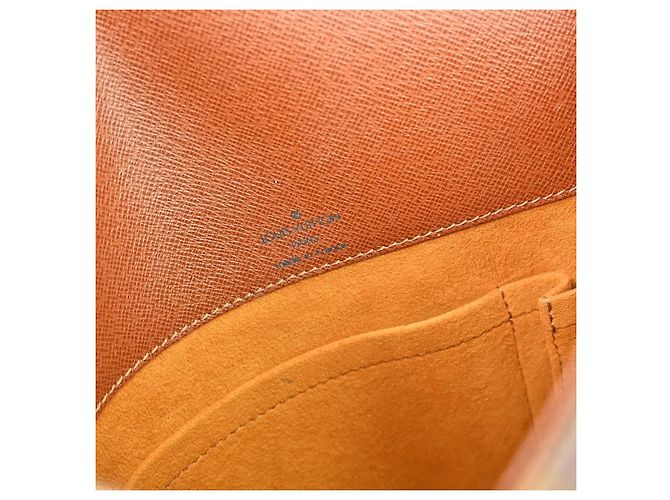 Bolso Louis Vuitton Musette Salsa en Canvas Monogram GM Castaño - vista 4