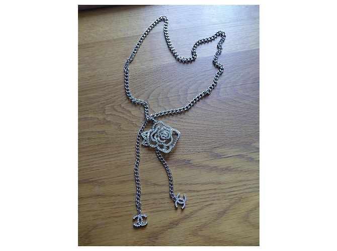 Cintura a Catena Chanel Camelia e Logo CC Argento - vista 3