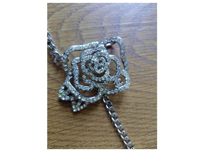 Cintura a Catena Chanel Camelia e Logo CC Argento - vista 4