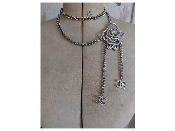 Cintura a Catena Chanel Camelia e Logo CC Argento - vista 6