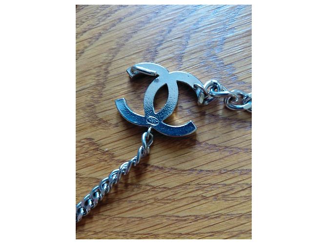 Chanel Kettengürtel mit CC-Logos Aus weiß Silber Hardware - Ansicht 4