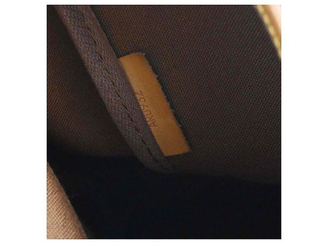 Louis Vuitton Saumur Monogram Canvas 35 Marrone - vista 5