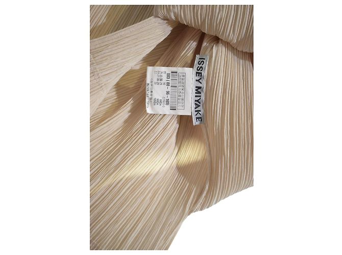 Issey Miyake Pleats Please Blusa Crema Beige - vista 8