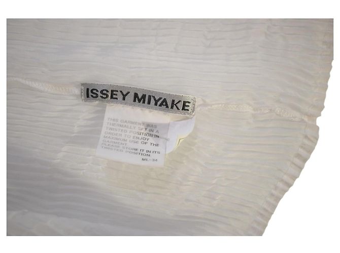 Issey Miyake Pleats Please Camicetta Cardigan con Volant Bianca Bianco - vista 5