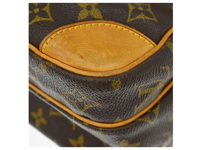 Louis Vuitton Nil Messenger Monogram Canvas 28 Marrone - vista 7