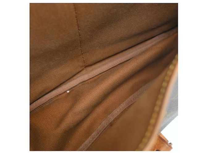 Louis Vuitton Saumur Monogram Canvas 35 Marrone - vista 3