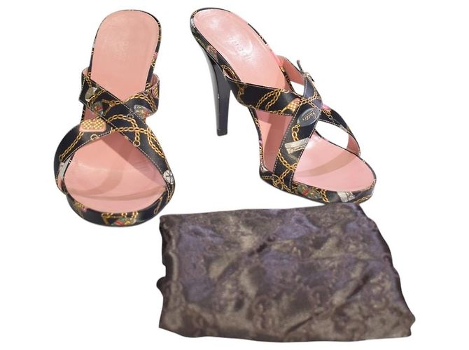 Mule Gucci Vintage in Seta con Stampa a Catena Nero Rosa D'oro - vista 4