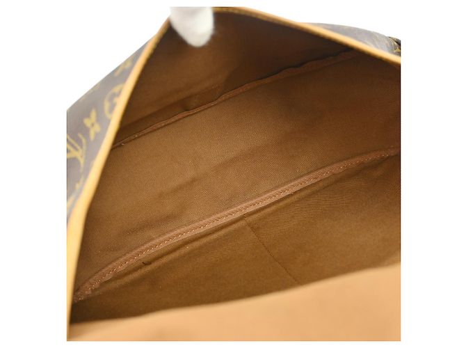Louis Vuitton Saumur Monogram Canvas 35 Marrone - vista 3