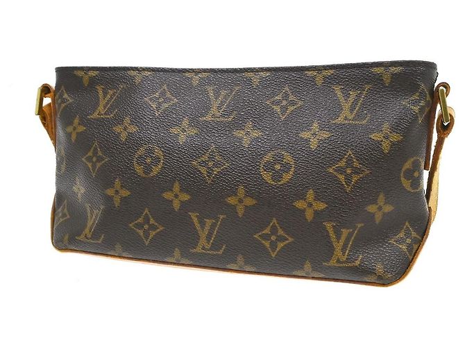 Louis Vuitton Trotteur Monogram Canvas Castaño - vista 2