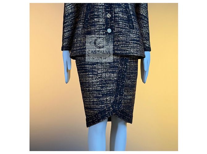 Chanel Completo Tailleur Tweed Nero e Oro Egypt Métiers d’Art - vista 4