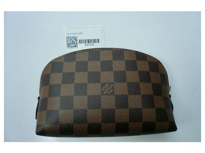 Louis Vuitton Pochette Cosmétique Damier Ébène N47516 Marrone - vista 7
