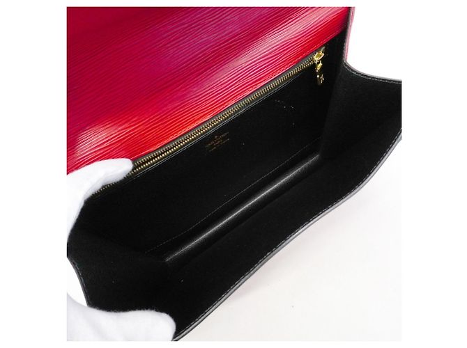 Borsa Louis Vuitton Epi Monceau Rosso - vista 4