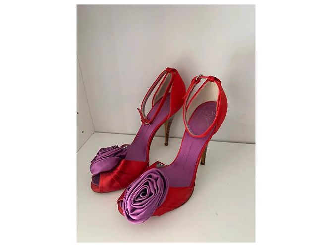 Sandali Giuseppe Zanotti in raso rosso con dettaglio floreale Porpora - vista 3