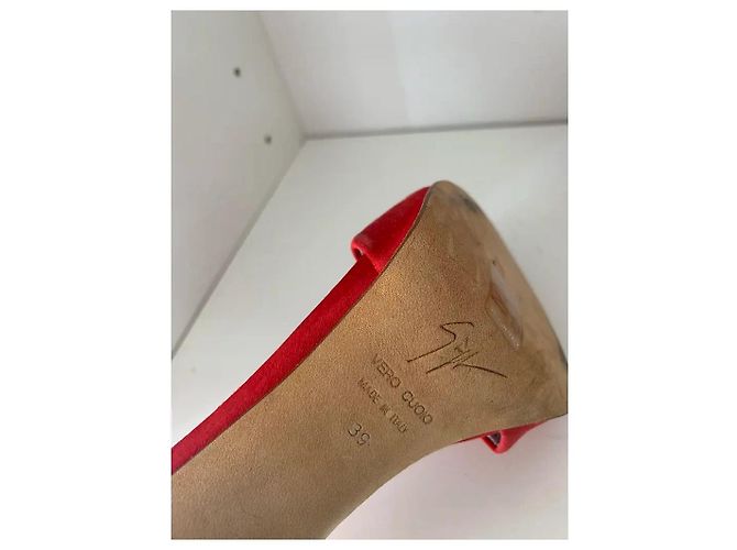 Sandali Giuseppe Zanotti in raso rosso con dettaglio floreale Porpora - vista 5