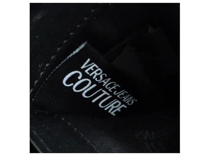 Versace Jeans Couture Cartera Zip Estampado Barroco Negro Blanco Dorado - vista 2
