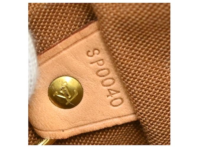 Louis Vuitton Montsouris Monogram Canvas MM Marrone - vista 5