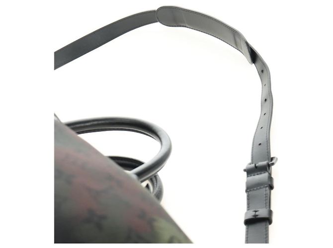 LOUIS VUITTON Monogram Camouflage Keepall Bandouliere 50 M56416 LV Auth 185301SM Cachi - vista 17