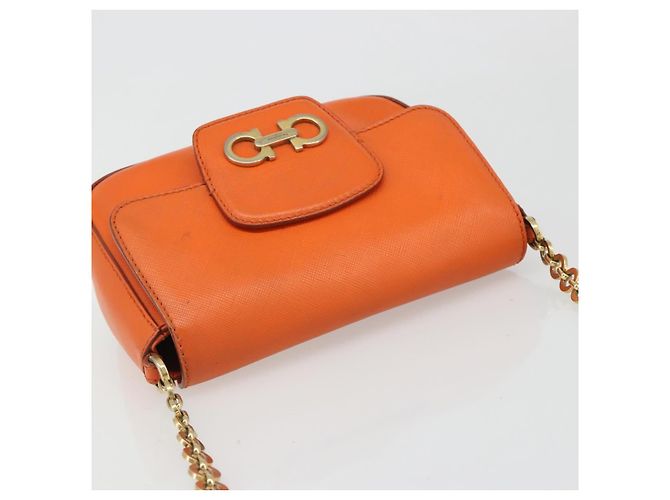 Borsa a tracolla Salvatore Ferragamo Gancini in catena di pelle arancione e oro Auth 185560 - vista 6
