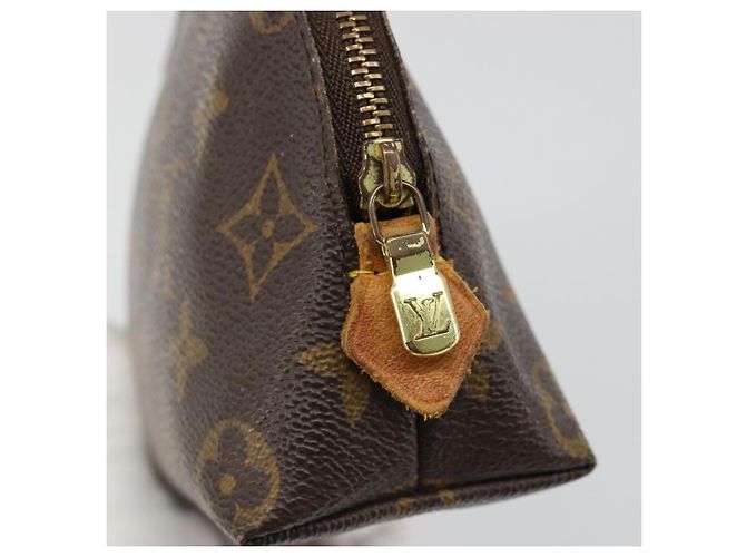 LOUIS VUITTON Monogram Pochette Cosmetic PM Pochette M43998 LV Auth 185552 Monogramma - vista 17