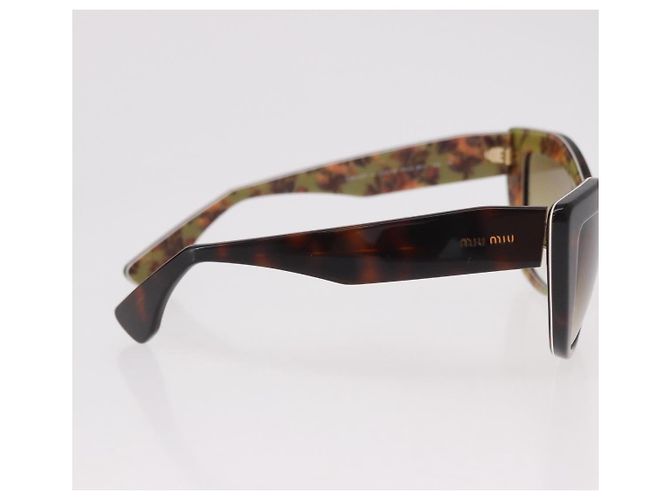 Gafas de sol Miu Miu de plástico Marrón Auth 186352M Castaño - vista 7