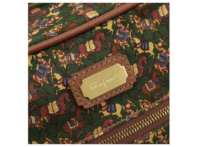 Borsa a tracolla Salvatore Ferragamo in tela verde e oro Auth BA13340A D'oro - vista 19