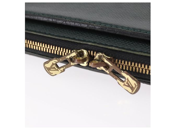 LOUIS VUITTON Taiga Baltic Briefcase Epicea M30064 LV Auth 186557 - vista 10