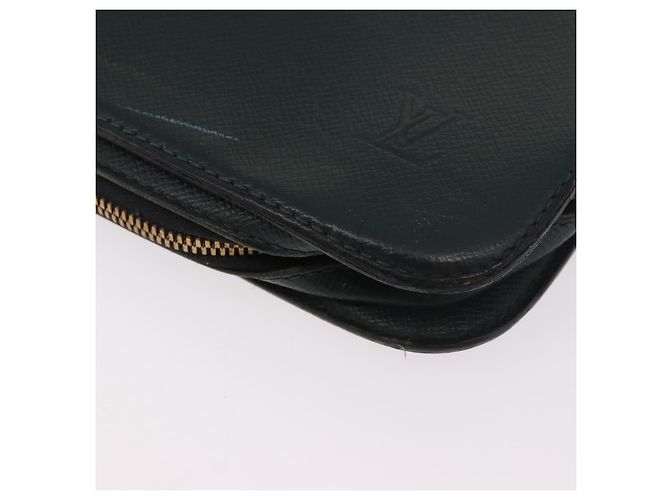 LOUIS VUITTON Taiga Baltic Briefcase Epicea M30064 LV Auth 186557 - vista 16