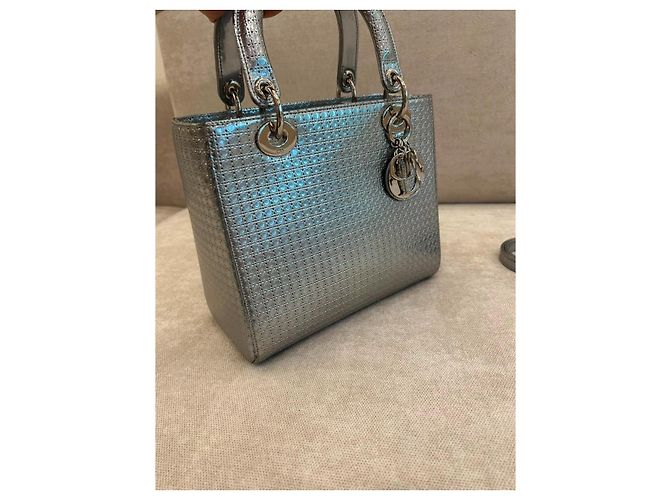 Borsa Lady Dior Mini in pelle argentata Argento - vista 3