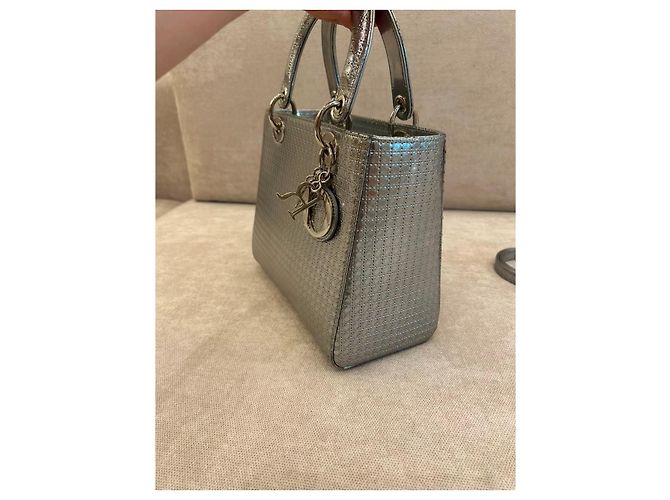 Borsa Lady Dior Mini in pelle argentata Argento - vista 4
