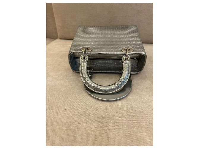 Borsa Lady Dior Mini in pelle argentata Argento - vista 9