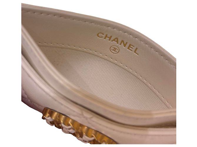 Tarjetero Chanel 19 de piel de ternera iridiscente acolchada small Blanco - vista 4