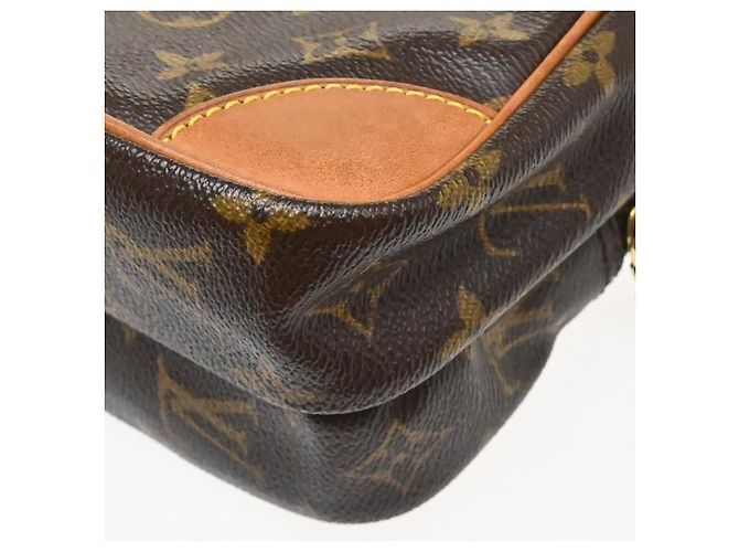 Louis Vuitton Amazone Monogram Canvas PM Marrone - vista 7