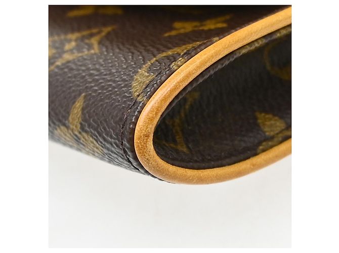 Louis Vuitton Twin Monogram Canvas GM Marrone - vista 6