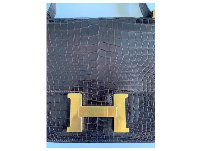 Borsa Hermès Constance in coccodrillo Marrone - vista 2