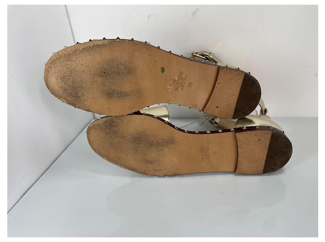 Sandali in pelle oro Valentino Garavani Rockstud D'oro - vista 11