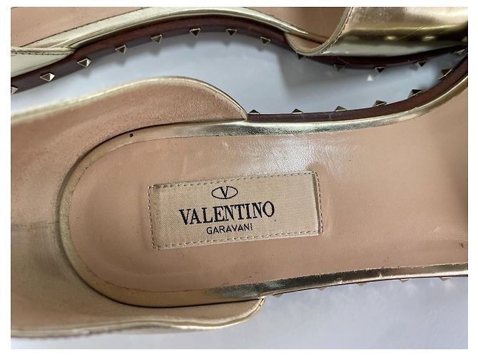 Sandali in pelle oro Valentino Garavani Rockstud D'oro - vista 13