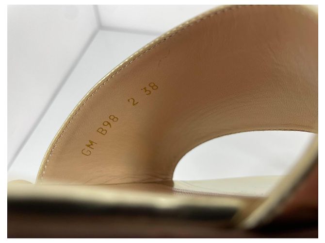 Sandali in pelle oro Valentino Garavani Rockstud D'oro - vista 14
