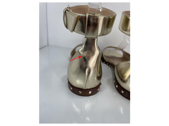 Sandali in pelle oro Valentino Garavani Rockstud D'oro - vista 8