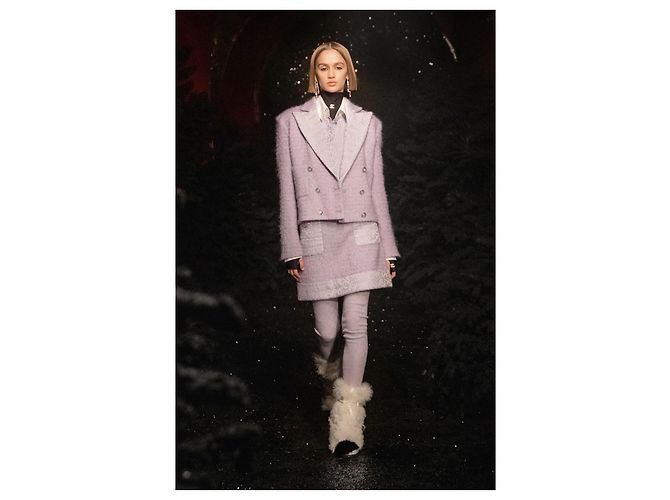 Chanel Lavendel-Tweed-Jacke Herbst 2021 - Ansicht 2