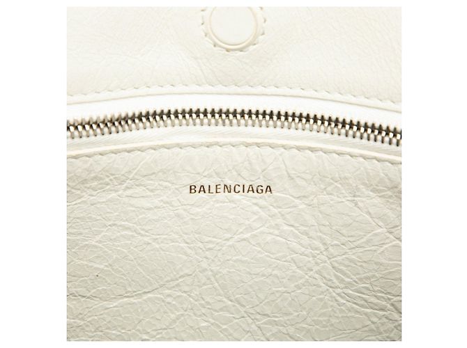 Borsa piccola Balenciaga Barbes in shearling bianco - vista 6