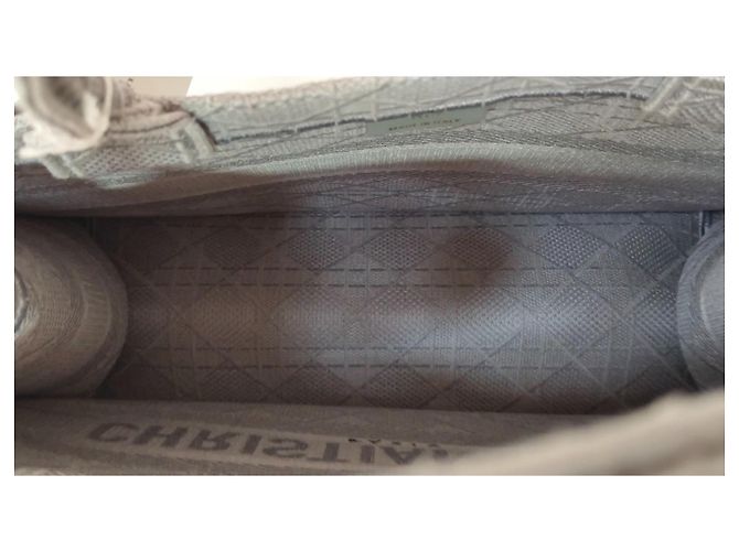 Christian Dior Book Tote Small in Tela Ricamata Cannage Grigio - vista 9