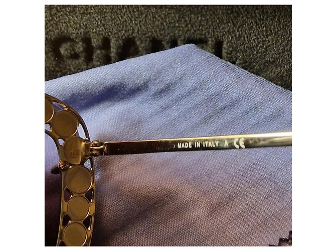 Chanel Sonnenbrille mit Perlenbesatz Weiß Lila Metallisch - Ansicht 3