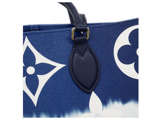 Borsa Tote Louis Vuitton LV Escale OnTheGo GM - vista 8