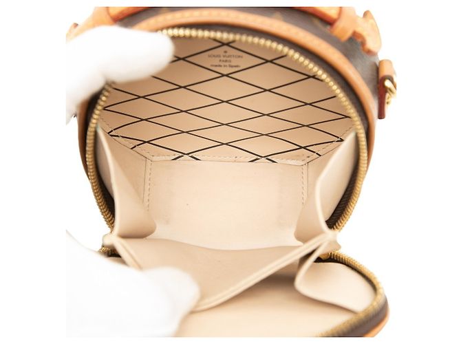 Bolsa Louis Vuitton Monogram Mini Boite Chapeau Marrom - vista 4