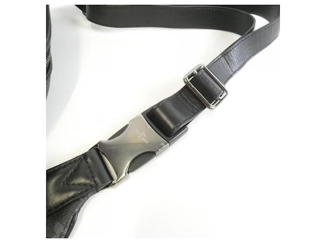 Borsa a tracolla Louis Vuitton Monogram Eclipse Discovery Nero - vista 6