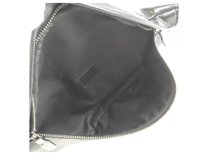 Borsa a tracolla Louis Vuitton Monogram Eclipse Discovery Nero - vista 9