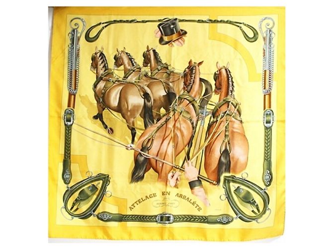 Sciarpa in seta Hermès - Carré 90 ATTELAGE EN ARBALETE Multicolore Giallo - vista 2